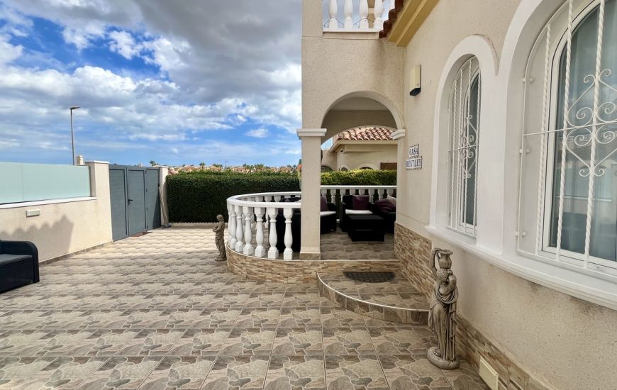 Venta - Villa - Algorfa