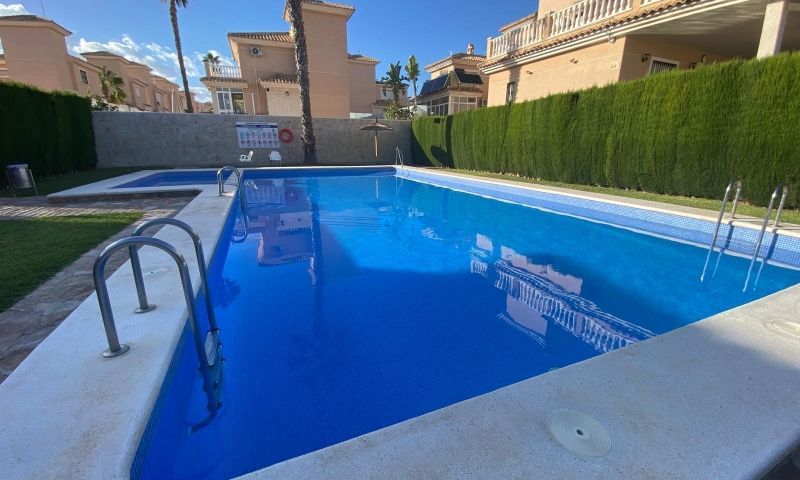 Sale - Villa - Orihuela Costa