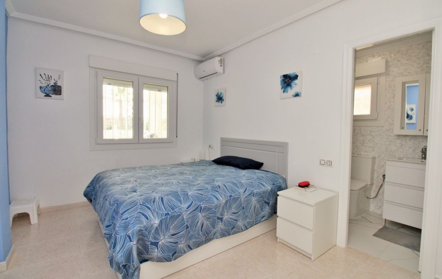 Sale - Bungalow - Villamartin