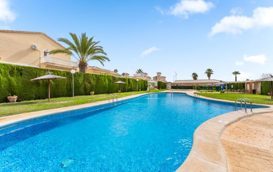 Sale - Bungalow - Orihuela Costa