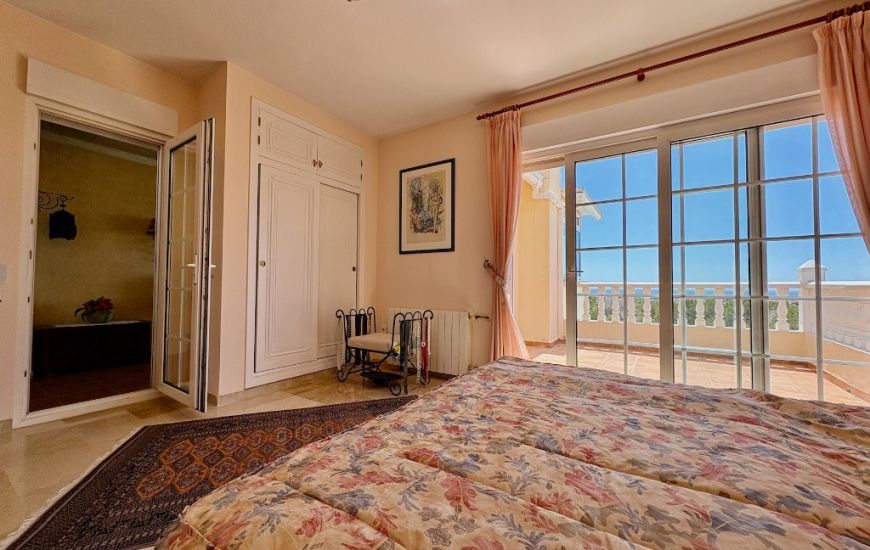 Sale - Villa - Villamartin