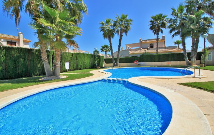 Sale - Rijtjeshuis - Villamartin