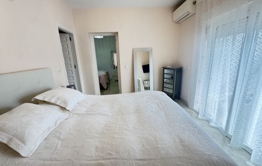 Sale - Villa - Villamartin