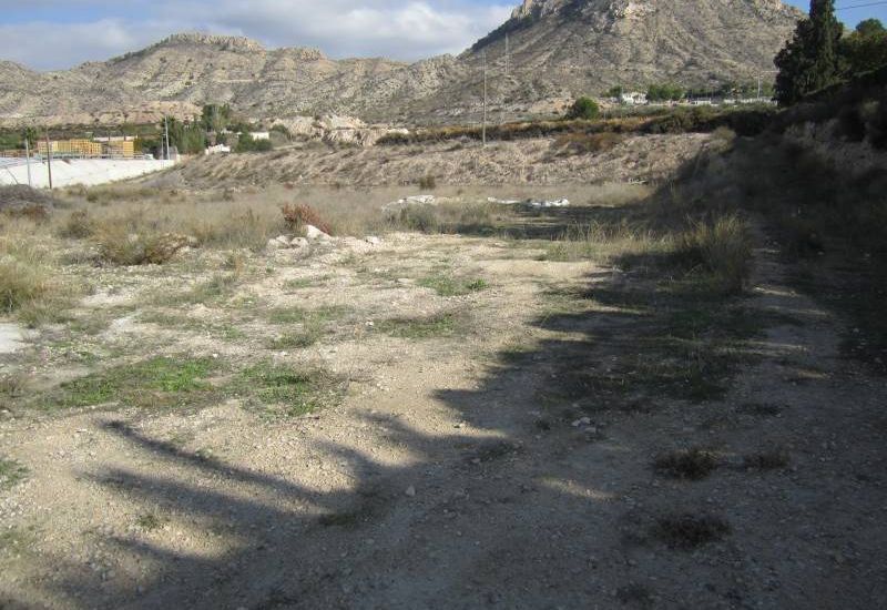 Venta - Terreno - Novelda