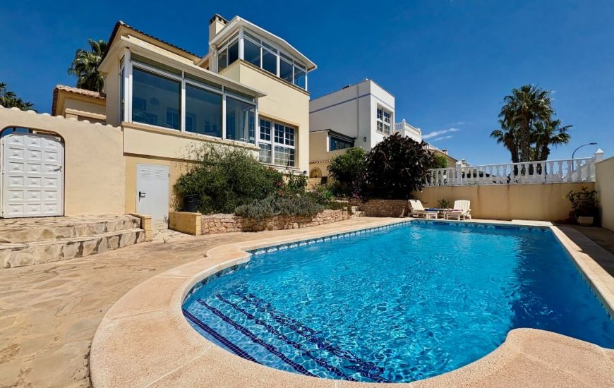 Sale - Villa - Villamartin