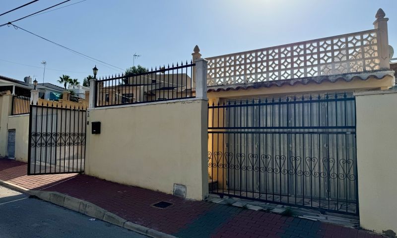 Sale - Villa - Los Balcones