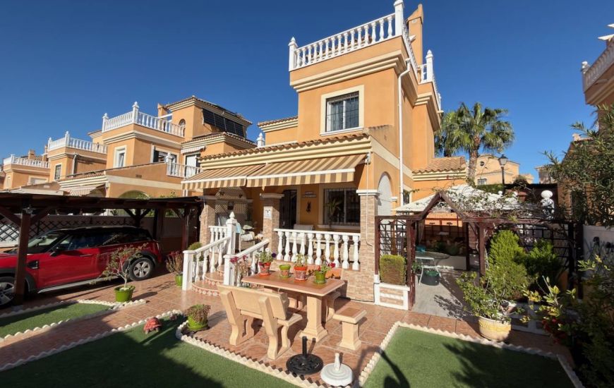 Sale - Villa - Algorfa - La Finca Golf