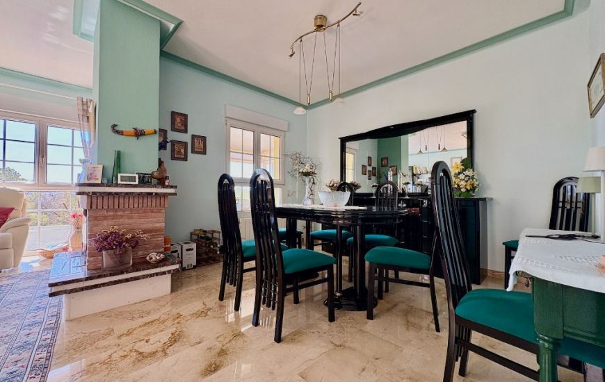 Sale - Villa - Villamartin