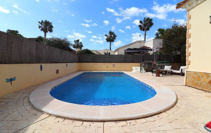 Sale - Villa - Formentera del Segura