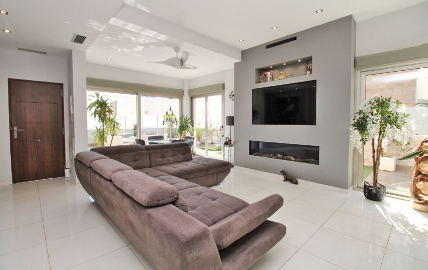Sale - Villa - Villamartin