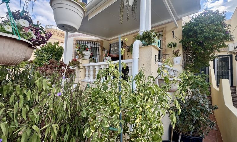 Sale - Villa - Orihuela Costa