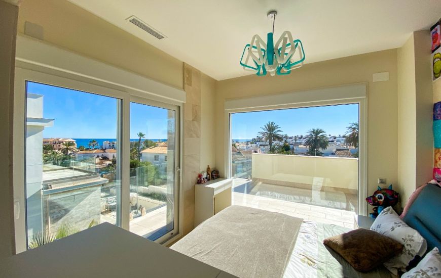 Sale - Villa - La Zenia