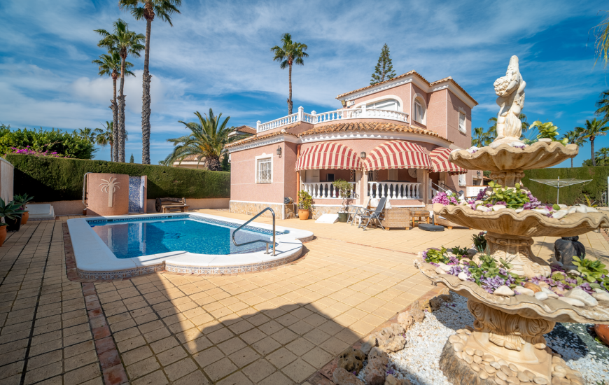 Sale - Villa - Ciudad Quesada