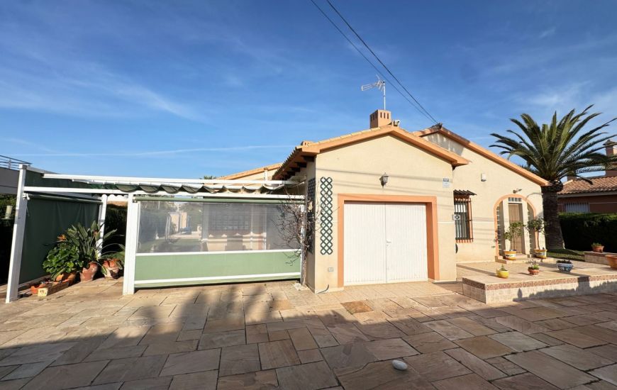Sale - Villa - Cabo Roig