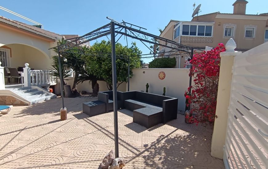 Sale - Half Vrijstaand Huis - Ciudad Quesada