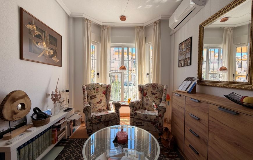 Sale - Townhouse - El Raso