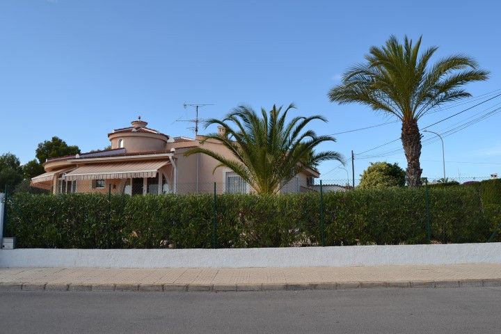 Sale - Villa - Ciudad Quesada