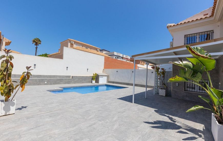 Sale - Villa - Torrevieja - 