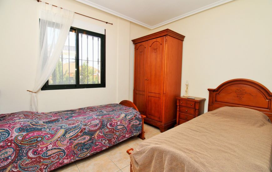 Sale - Villa - Villamartin
