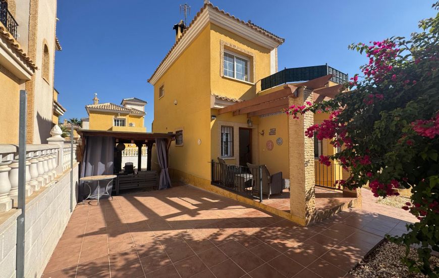 Sale - Villa - Algorfa