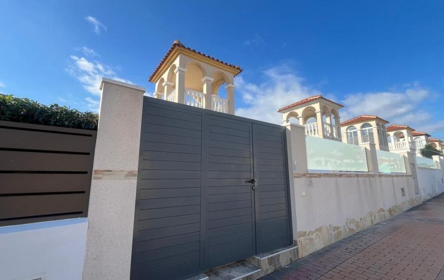 Venta - Villa - Algorfa