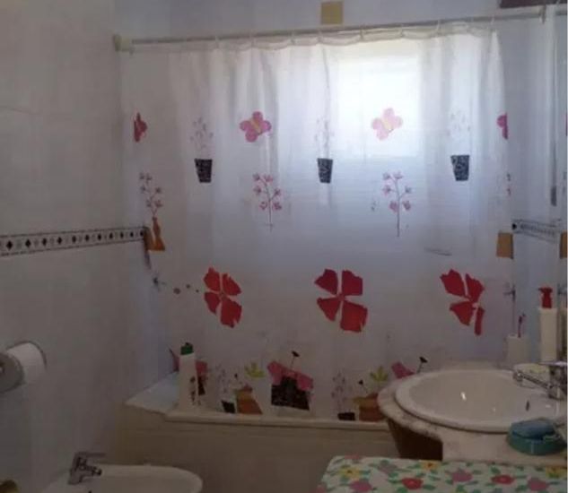 Sale - Villa - Montserrat