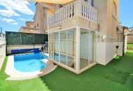Sale - Villa - Villamartin