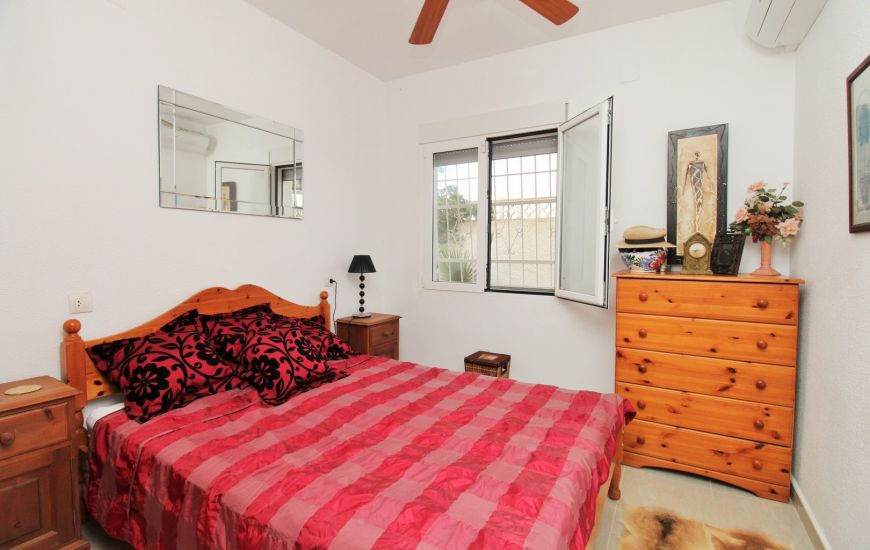 Sale - Villa - Villamartin