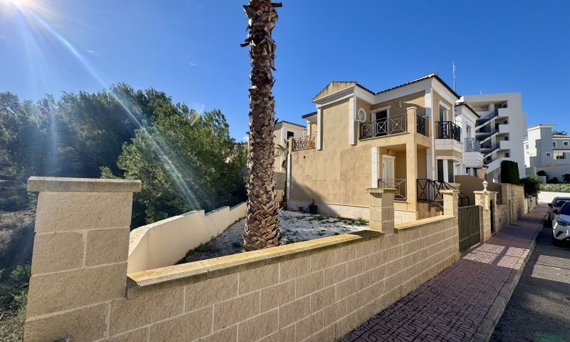 Venta - Villa - Orihuela