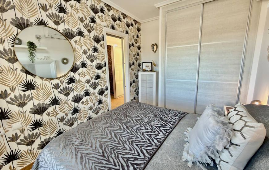 Sale - Villa - El Raso