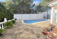 Sale - Villa - Villamartin