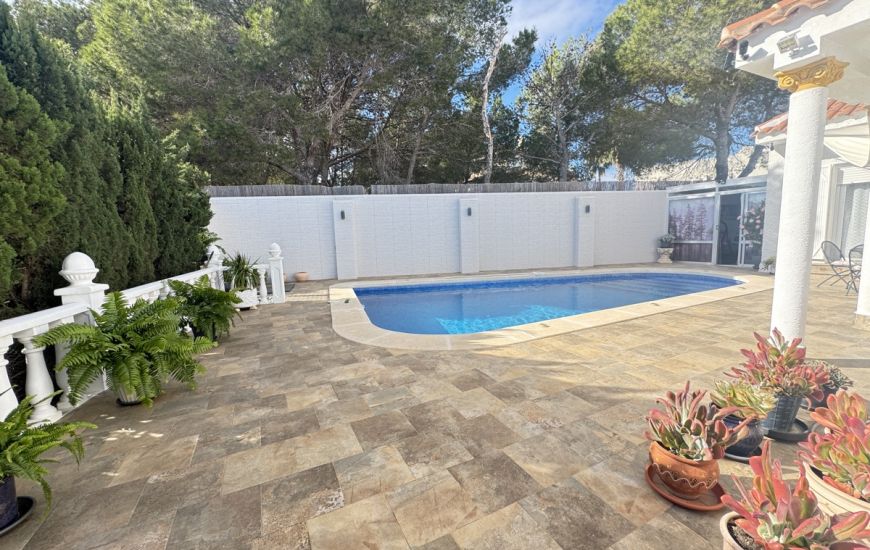 Sale - Villa - Villamartin