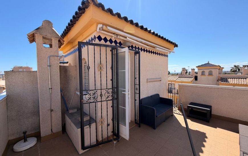 Sale - Townhouse - El Raso