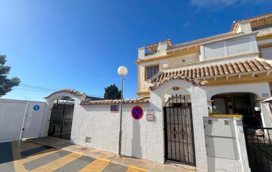 Sale - Rijtjeshuis - Torrevieja