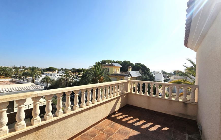 Sale - Villa - Cabo Roig