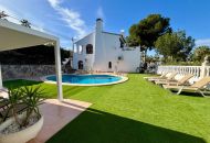 Sale - Villa - Villamartin