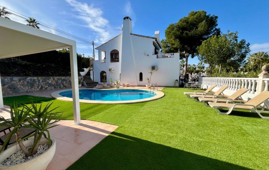 Sale - Villa - Villamartin