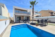 Sale - Villa * - Pilar de la Horadada *