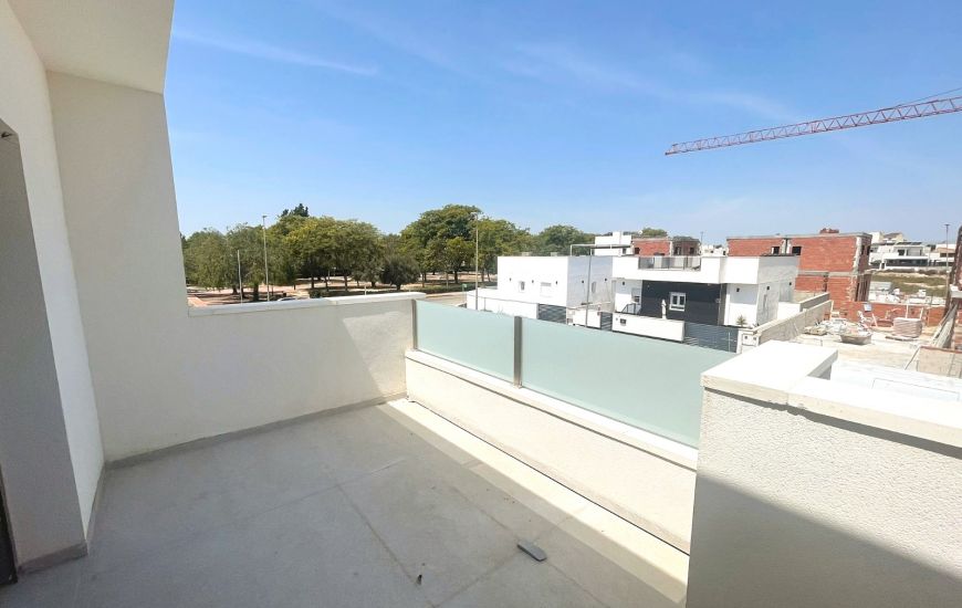 Sale - Semi Detached - Daya Nueva