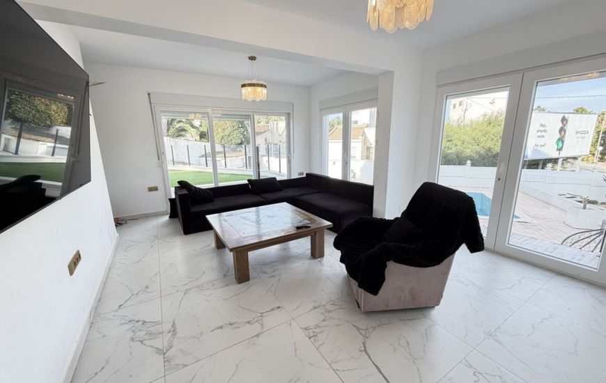 Sale - Villa - Orihuela Costa