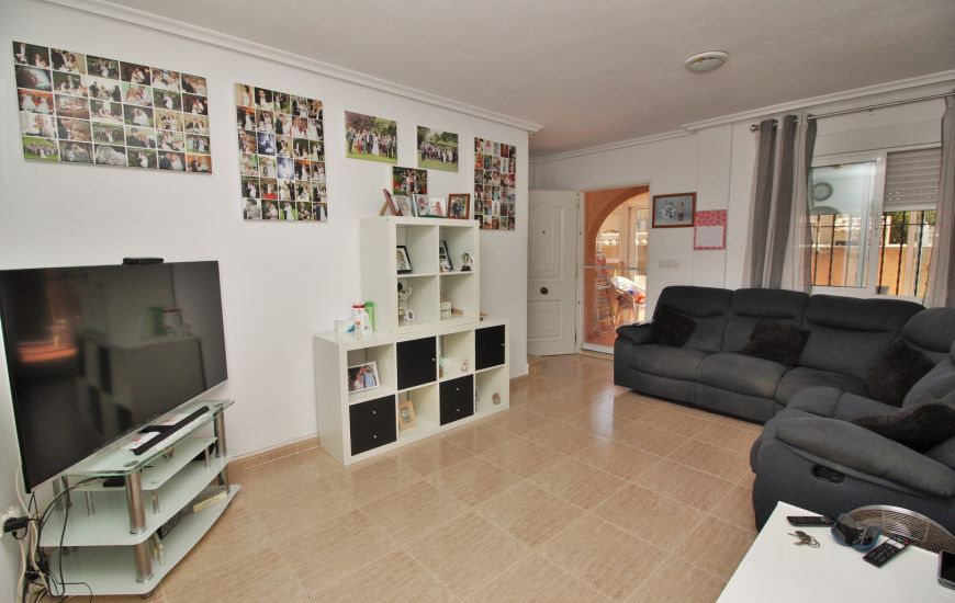 Sale - Villa - Villamartin