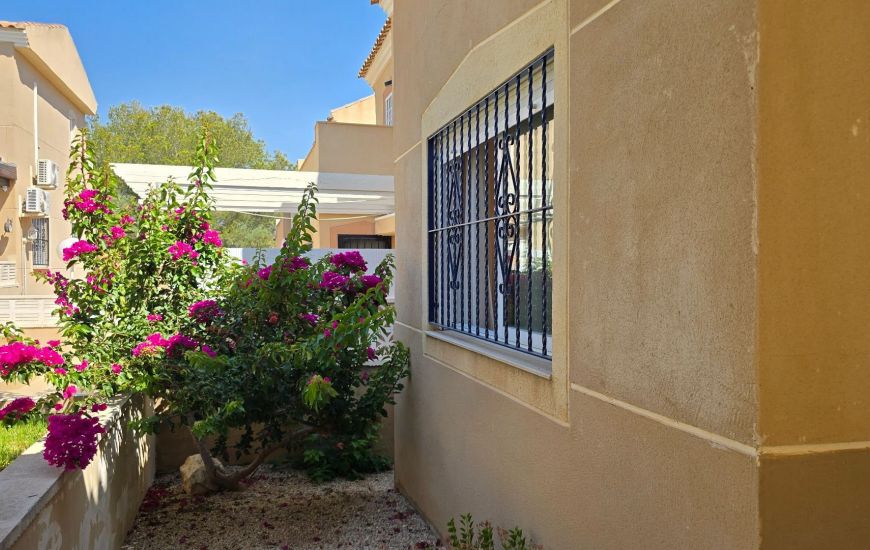 Sale - Villa - Orihuela Costa