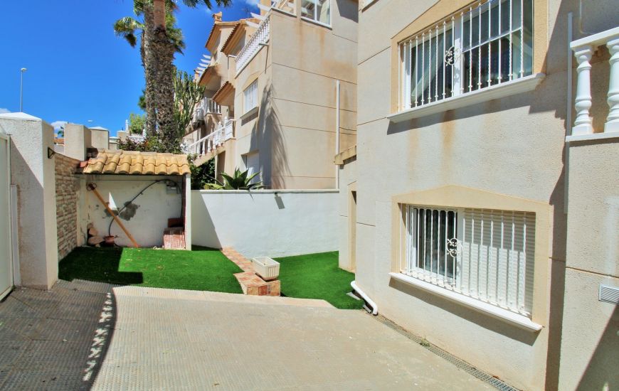 Sale - Villa - Villamartin