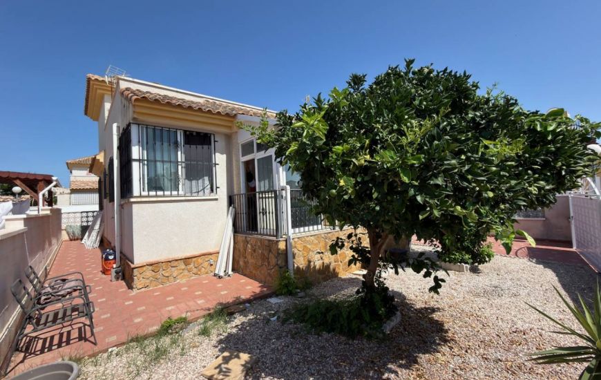 Venta - Villa - Algorfa