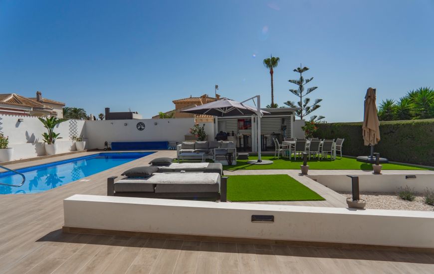 Sale - Villa - Ciudad Quesada