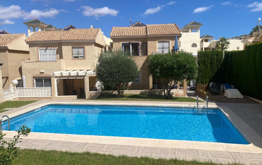 Sale - Villa - Orihuela