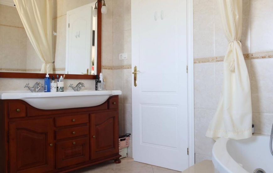 Venta - Villa - Orihuela