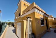 Sale - Villa - El Raso