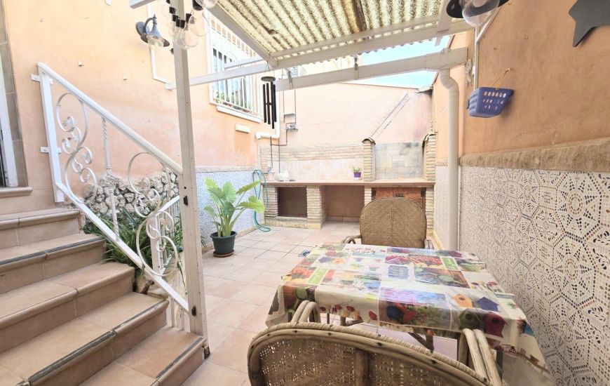 Sale - Rijtjeshuis - Monovar