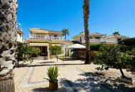 Sale - Villa - Villamartin